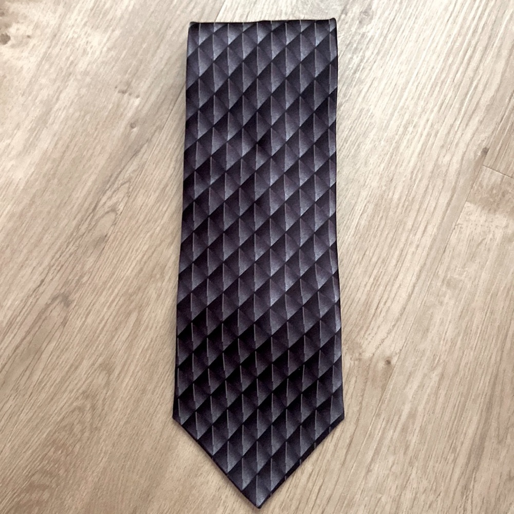 Bill Blass Tie - Like New
